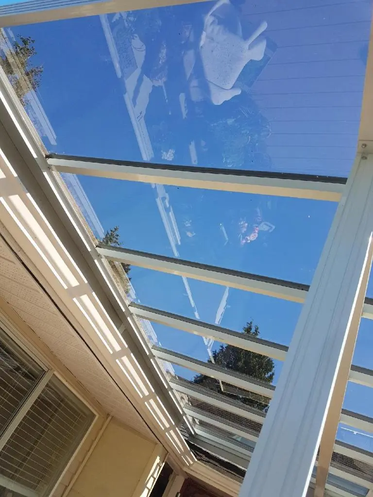 Window cleaning - awning