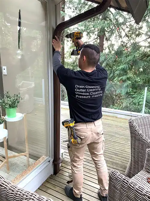 Handyman-Gutter-Repair