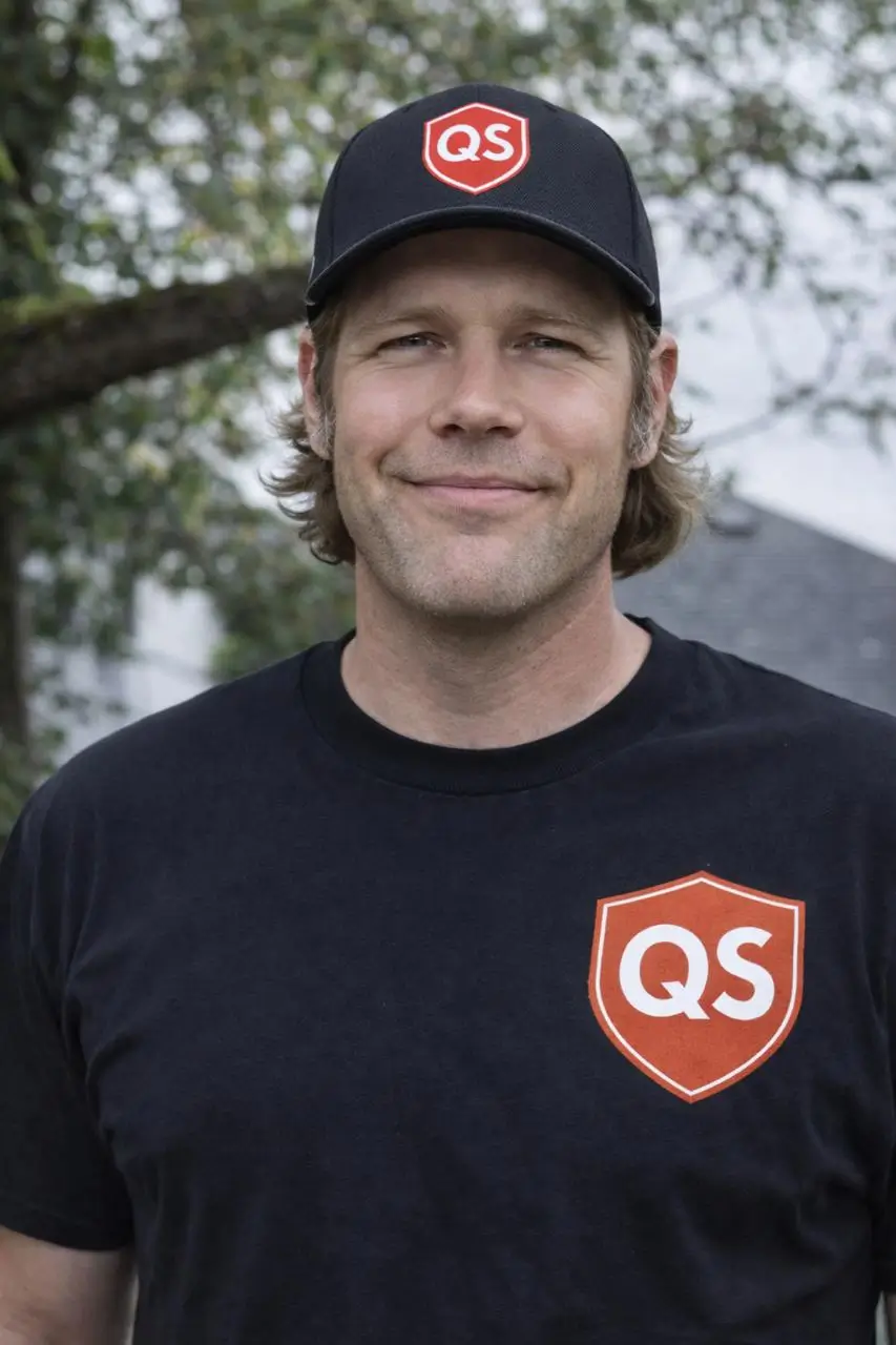 Nelson Wilson performing window cleaning service in Vancouver BC