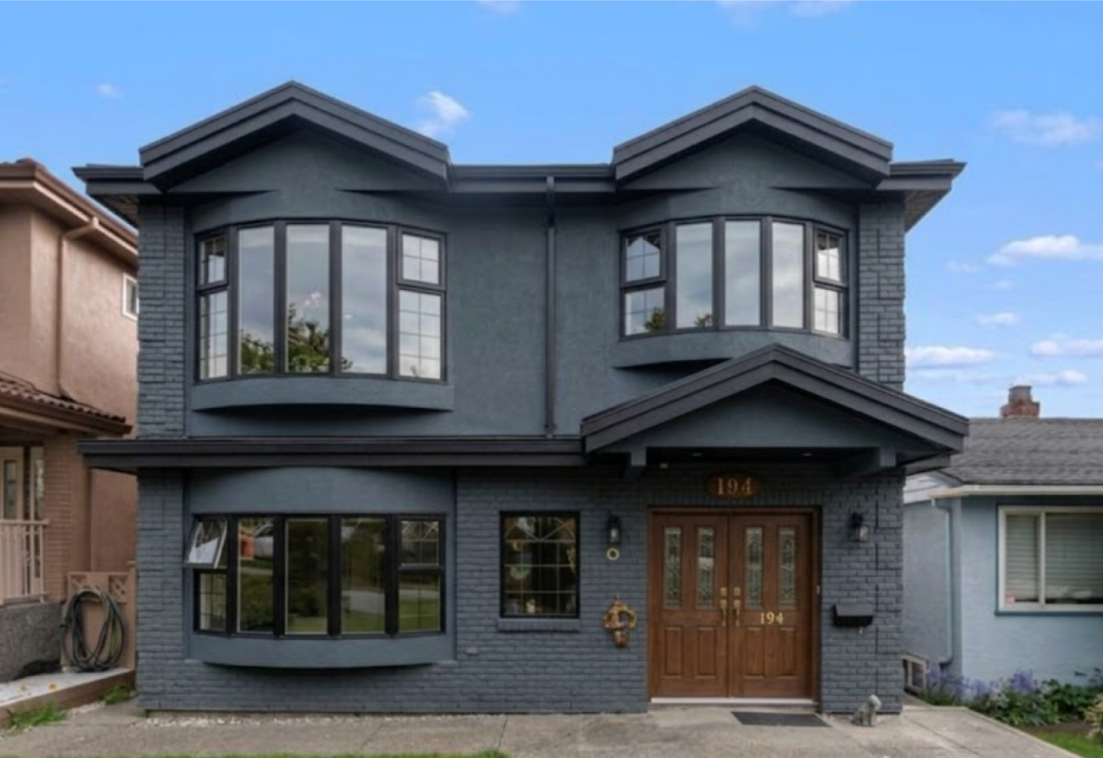 Two-storey Vancouver home gutter cleaning time example