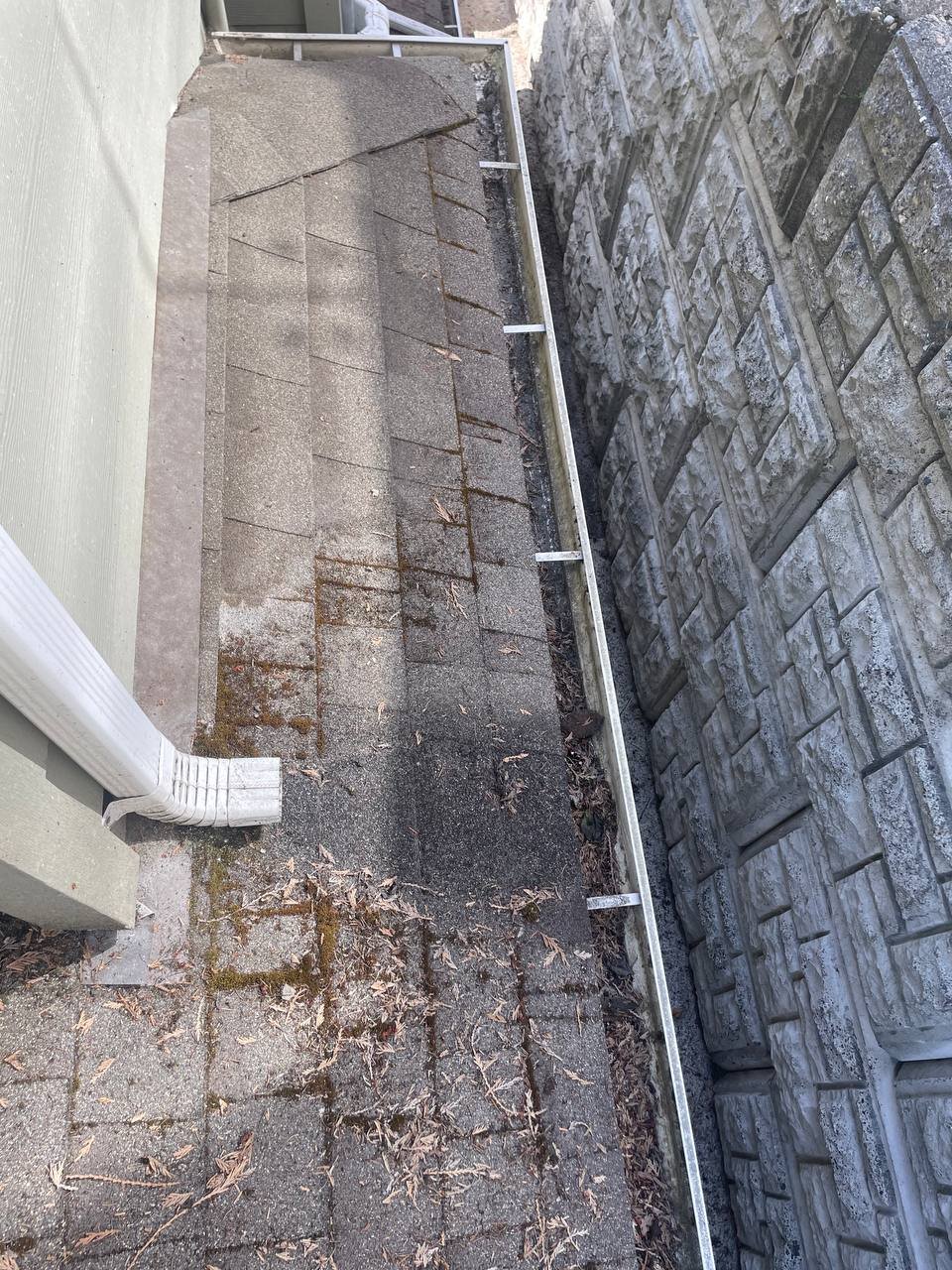 Interior gutter before professional cleaning