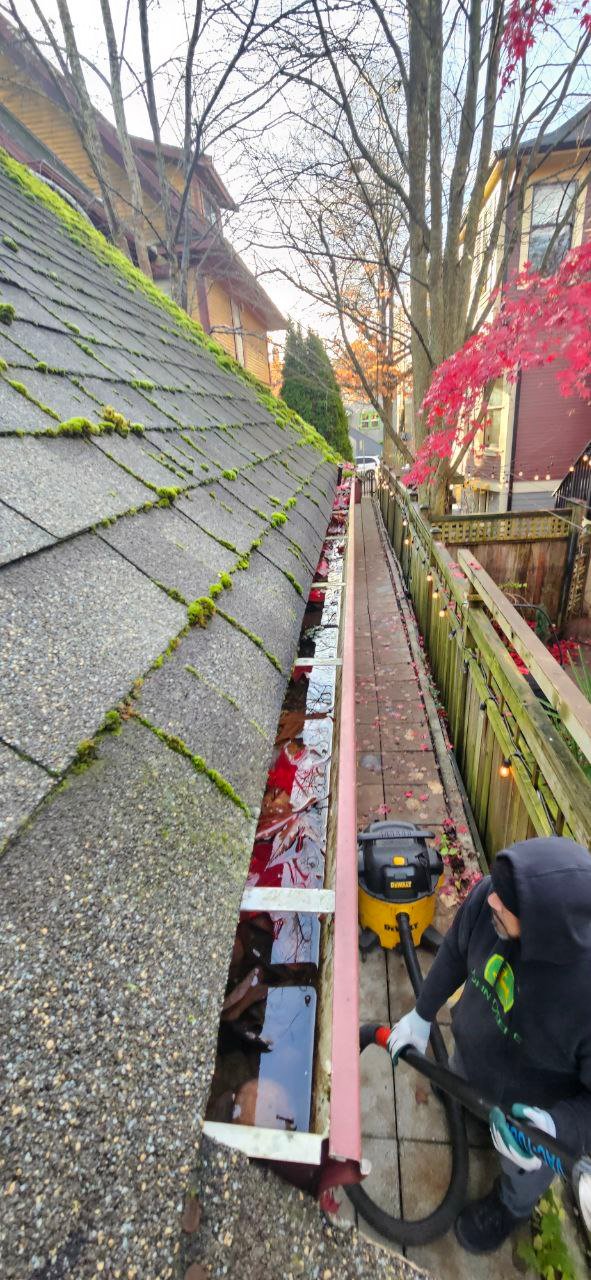 Gutter before interior gutter cleaning
