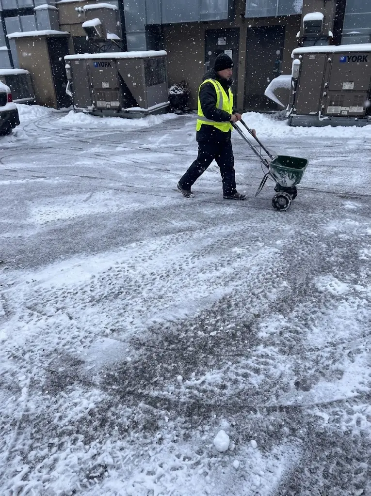 Salting and de-icing service in Vancouver
