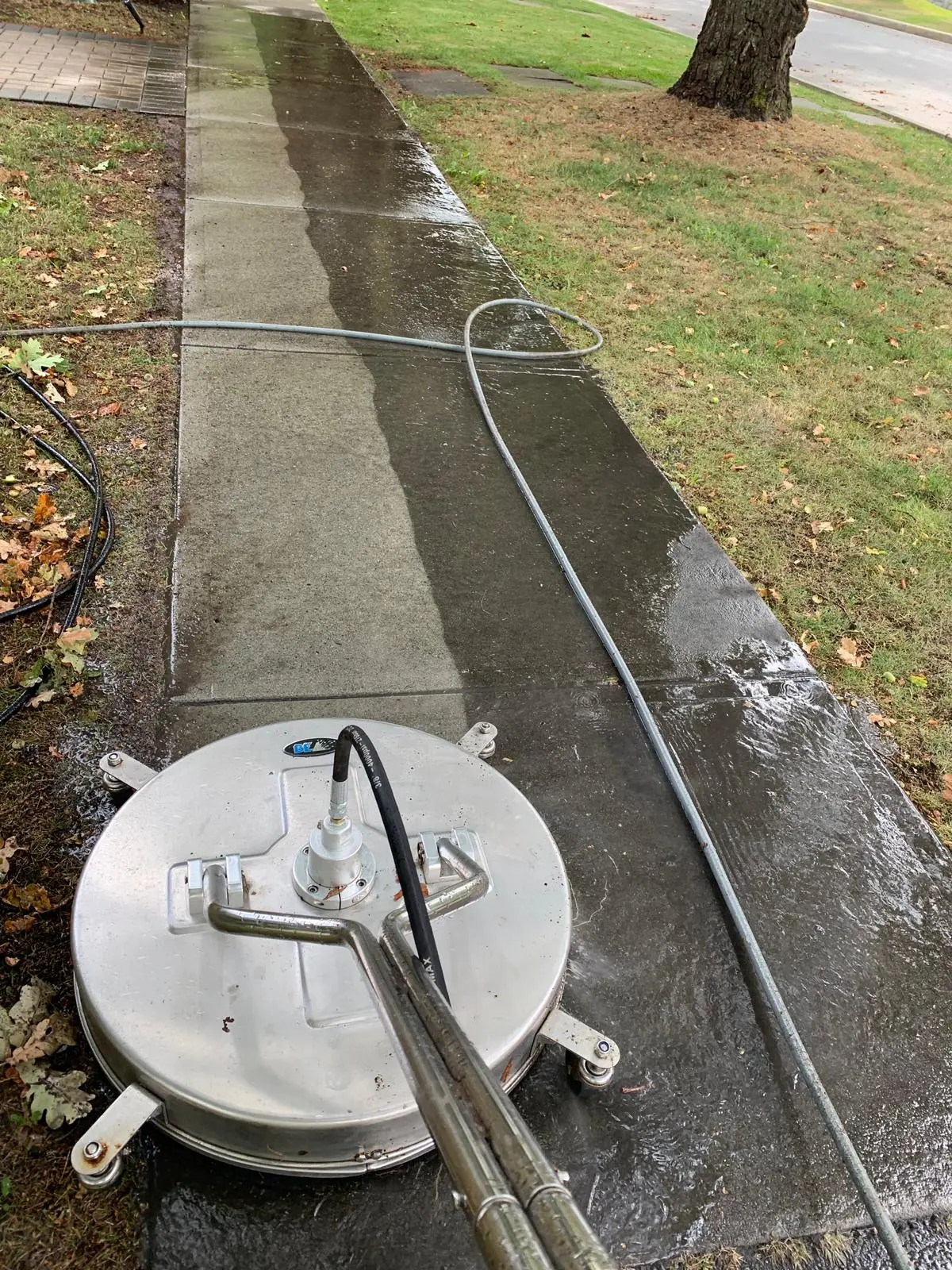 Concrete sidewalk cleaning for Vancouver residential properties