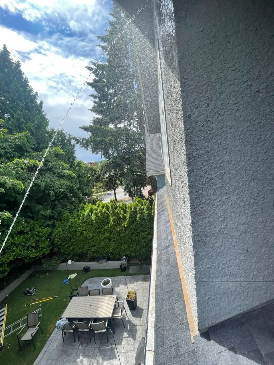 Exterior house washing and cleaning in Vancouver