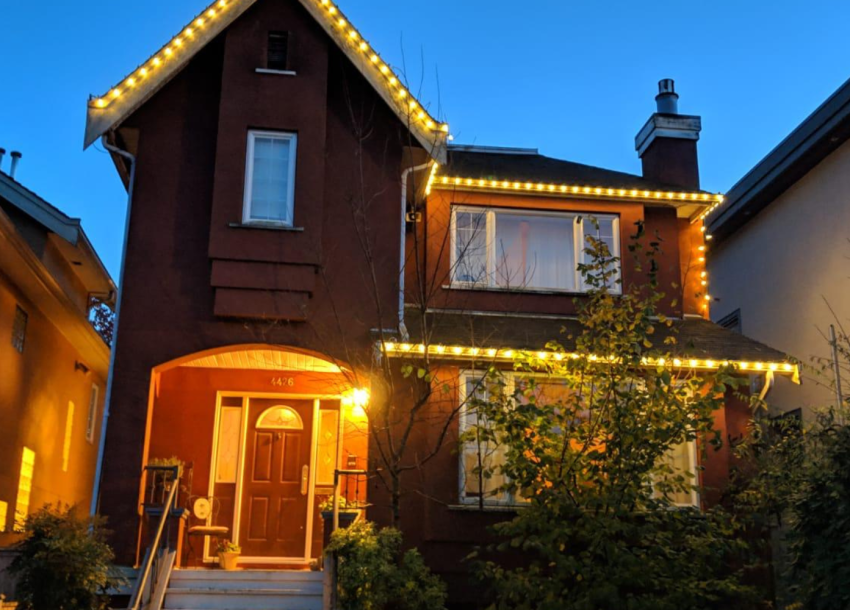 christmas light hanging services bg