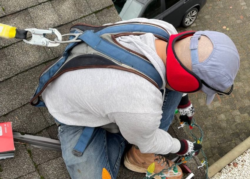 christmas-lights-installation-vancouver Vancouver's Christmas lights installation process convenient and efficient.
