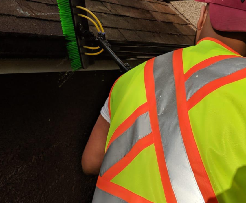 exterior gutter cleaning services in burnaby before and after